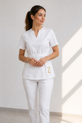 Bluză Medicală ZIBA PURE | Alb + Pantaloni Cadou