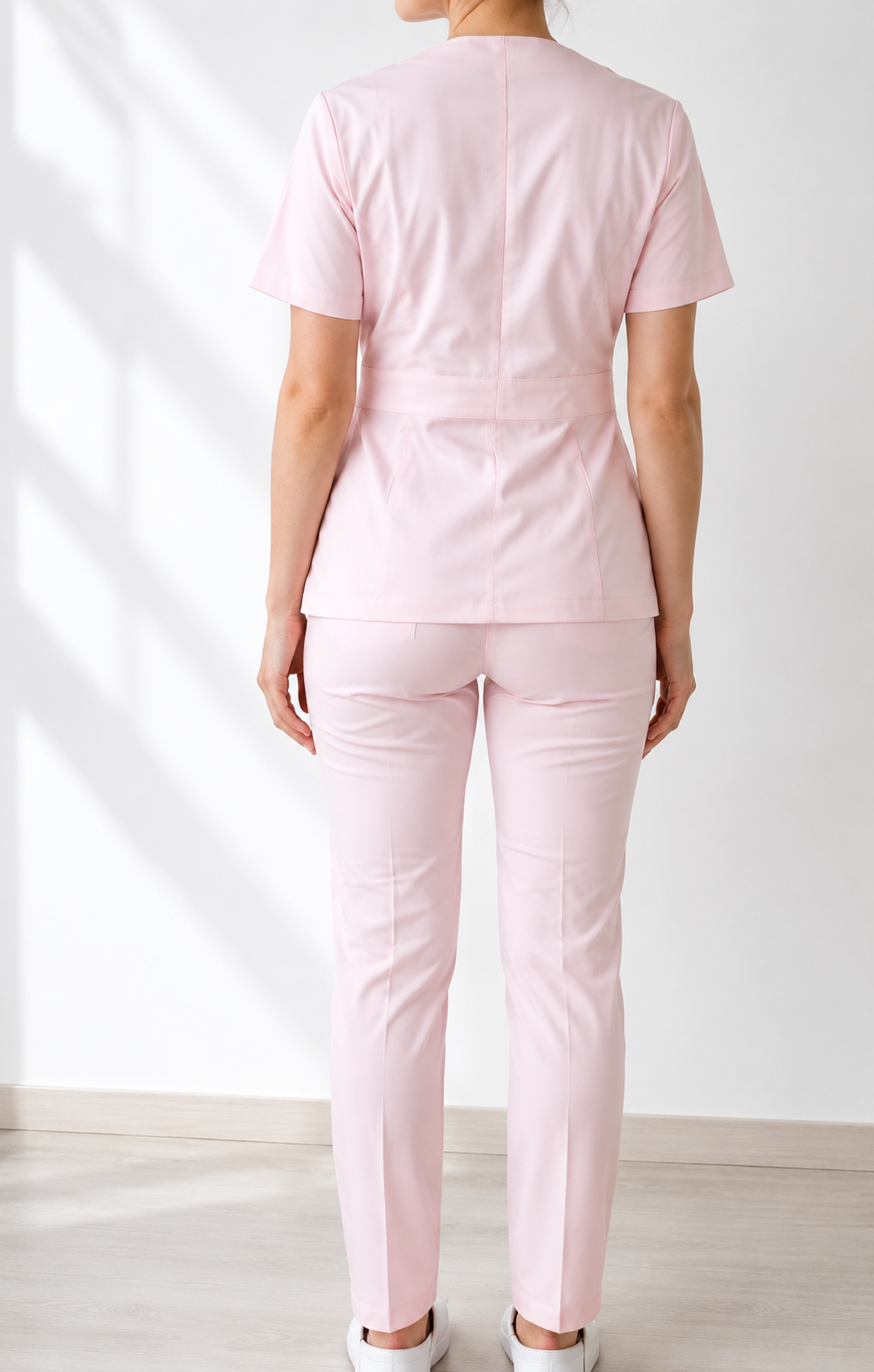 Bluză Medicală ZIBA ÉLÉGANCE | Roz Pudrat + Pantaloni Cadou